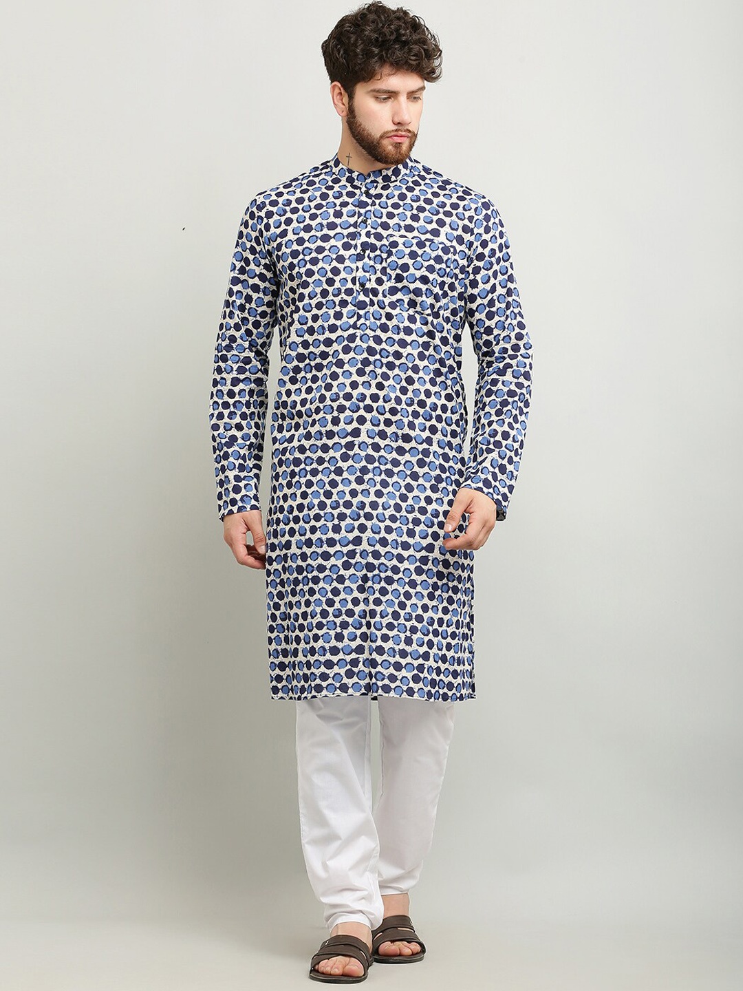 

Waahiba Geometric Printed Mandarin Collar Pure Cotton Kurta, Blue