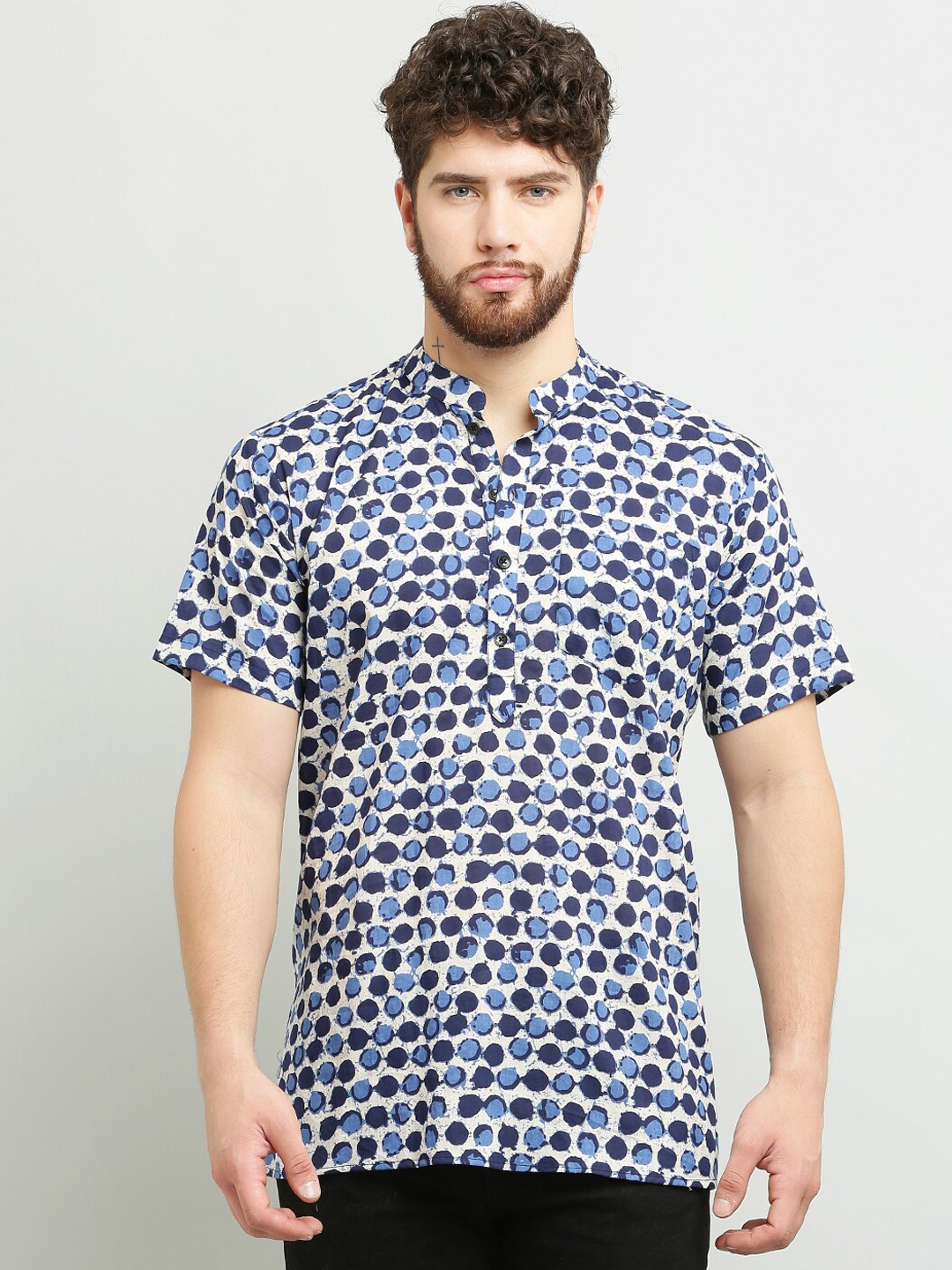 

Waahiba Geometric Printed Mandarin Collar Pure Cotton Kurta, Blue