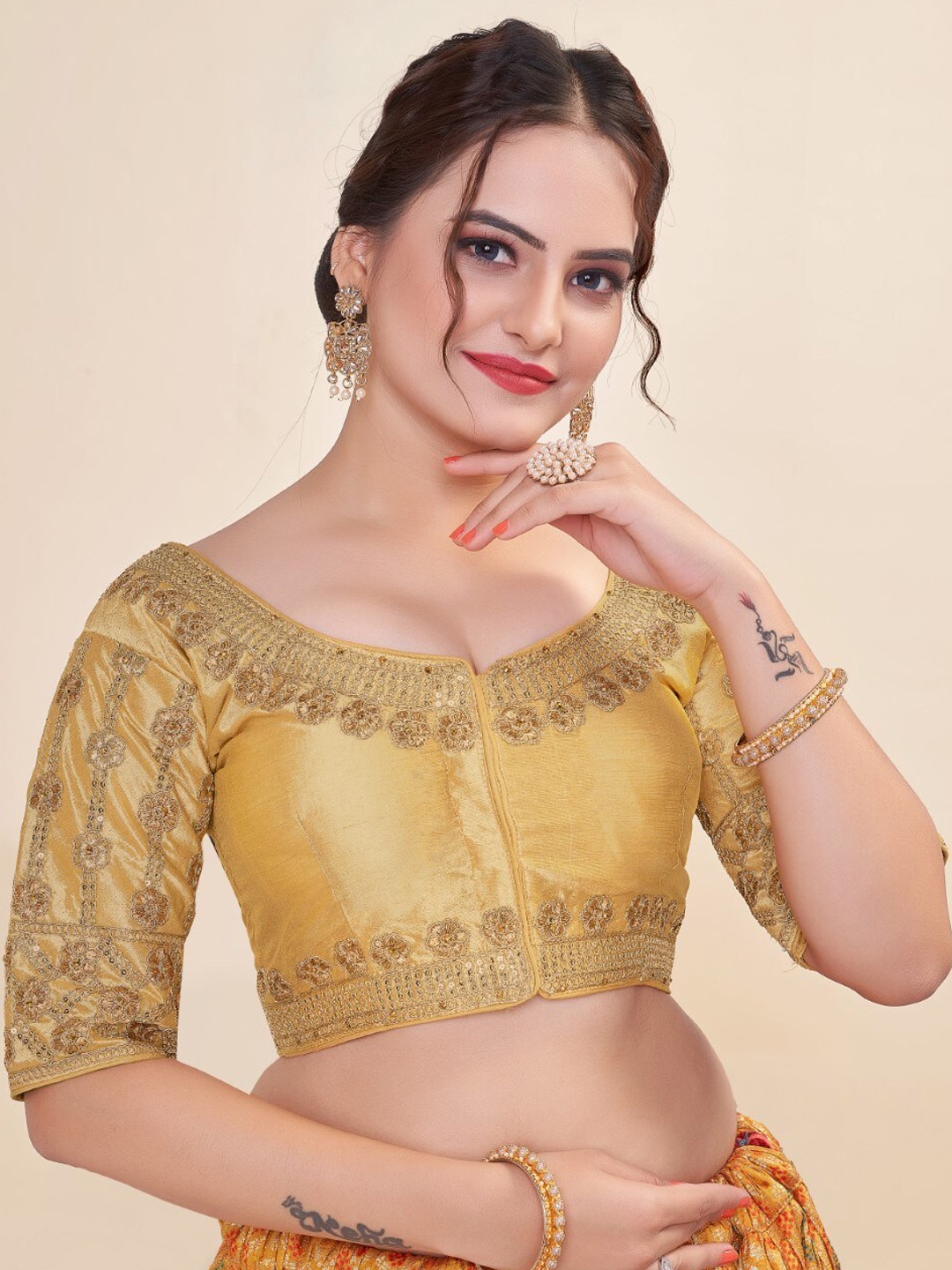 

HIMRISE Zari Embroidered U-Neck Saree Blouse, Gold