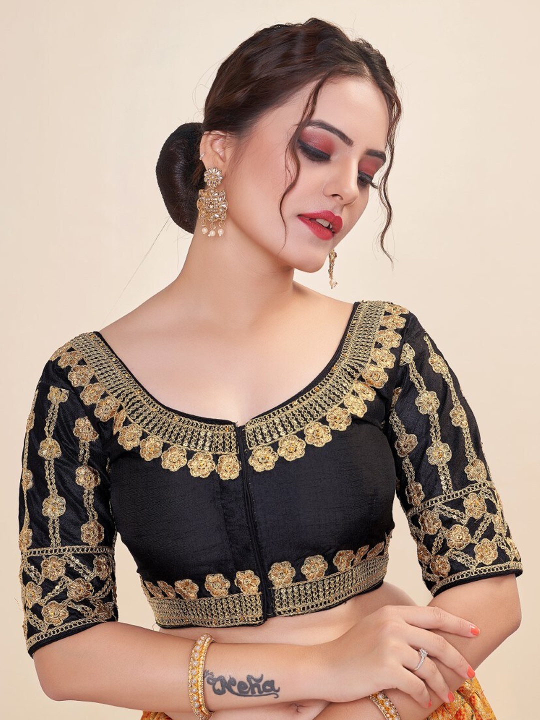

HIMRISE Embroidered Round Neck Cotton Saree Blouse, Black