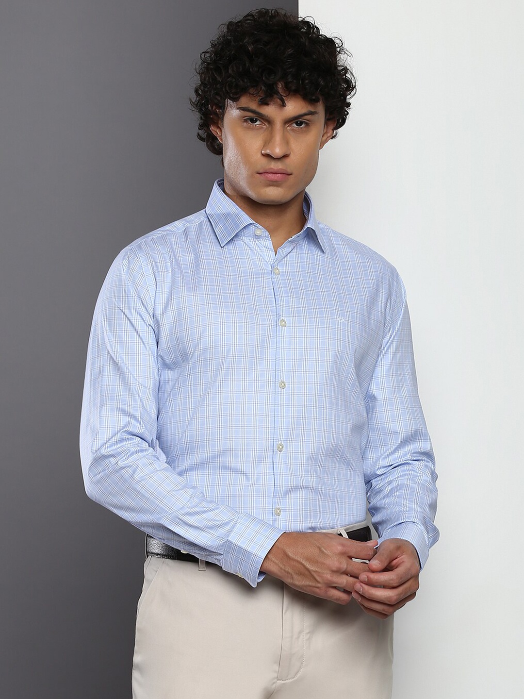 

Calvin Klein Jeans Slim Fit Grid Tattersall Checks Spread Collar Pure Cotton Formal Shirt, Blue