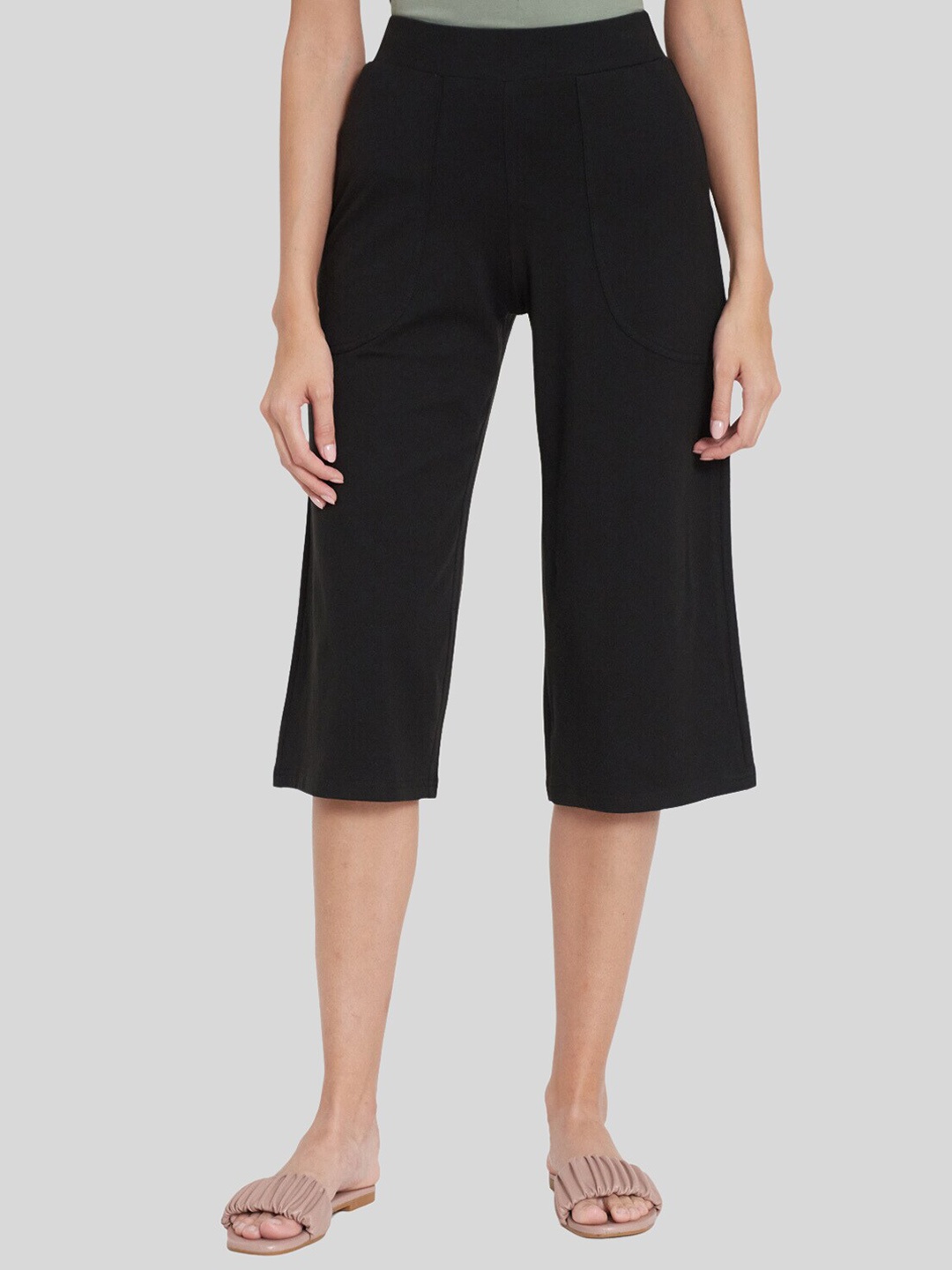 

UNMADE Women Mid Rise Culottes Trousers, Black