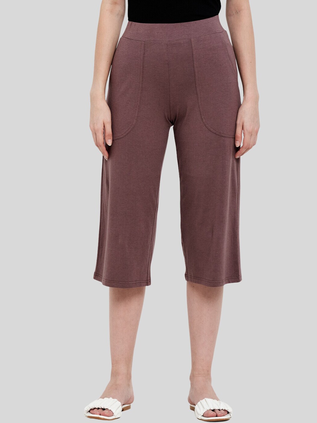 

UNMADE Women Relaxed Fit Capris, Mauve
