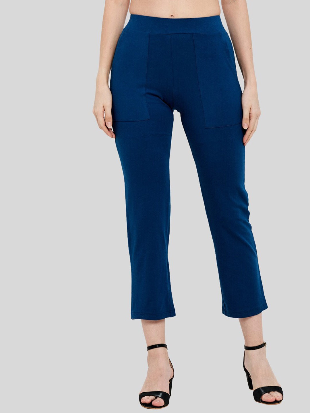 

UNMADE Women Knitted Track Pants, Blue
