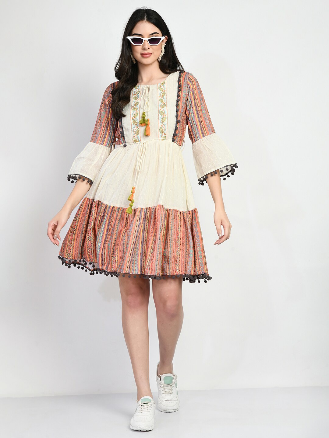 

TBOJ Embroidered Tie-up Neck A line Cotton Tunic, White