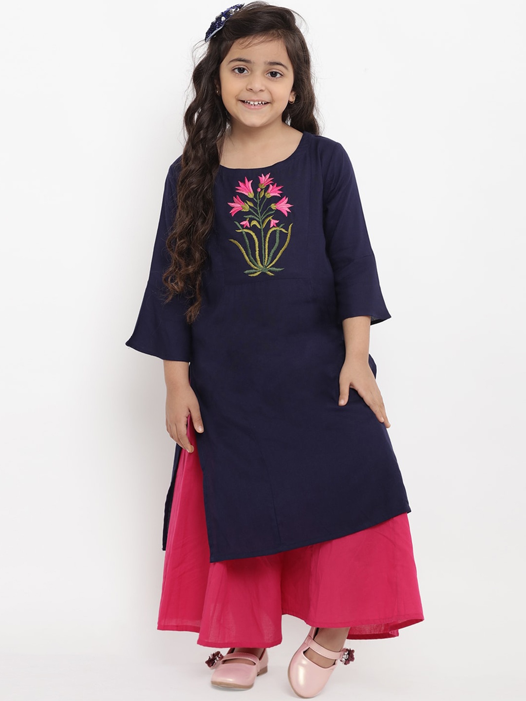 

Bitiya by Bhama Girls Floral Embroidered Regular Kurta With Sharara, Blue