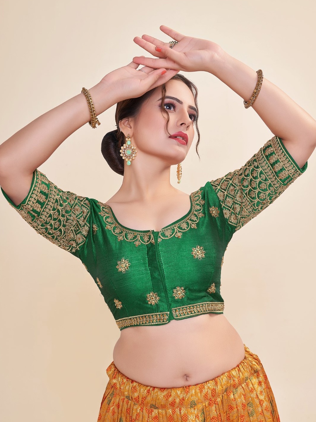 

HIMRISE Embroidered Round Neck Cotton Saree Blouse, Green