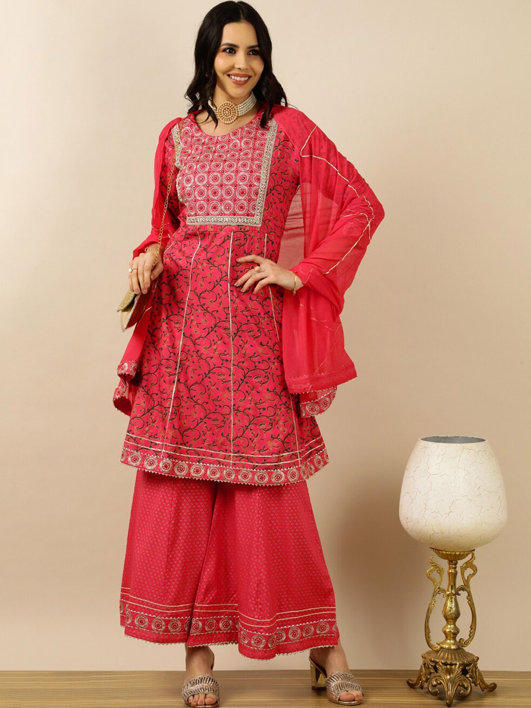 

Myshka Floral Printed Embroidered Thread Work Regular Kurta With Sharara & Dupatta, Pink