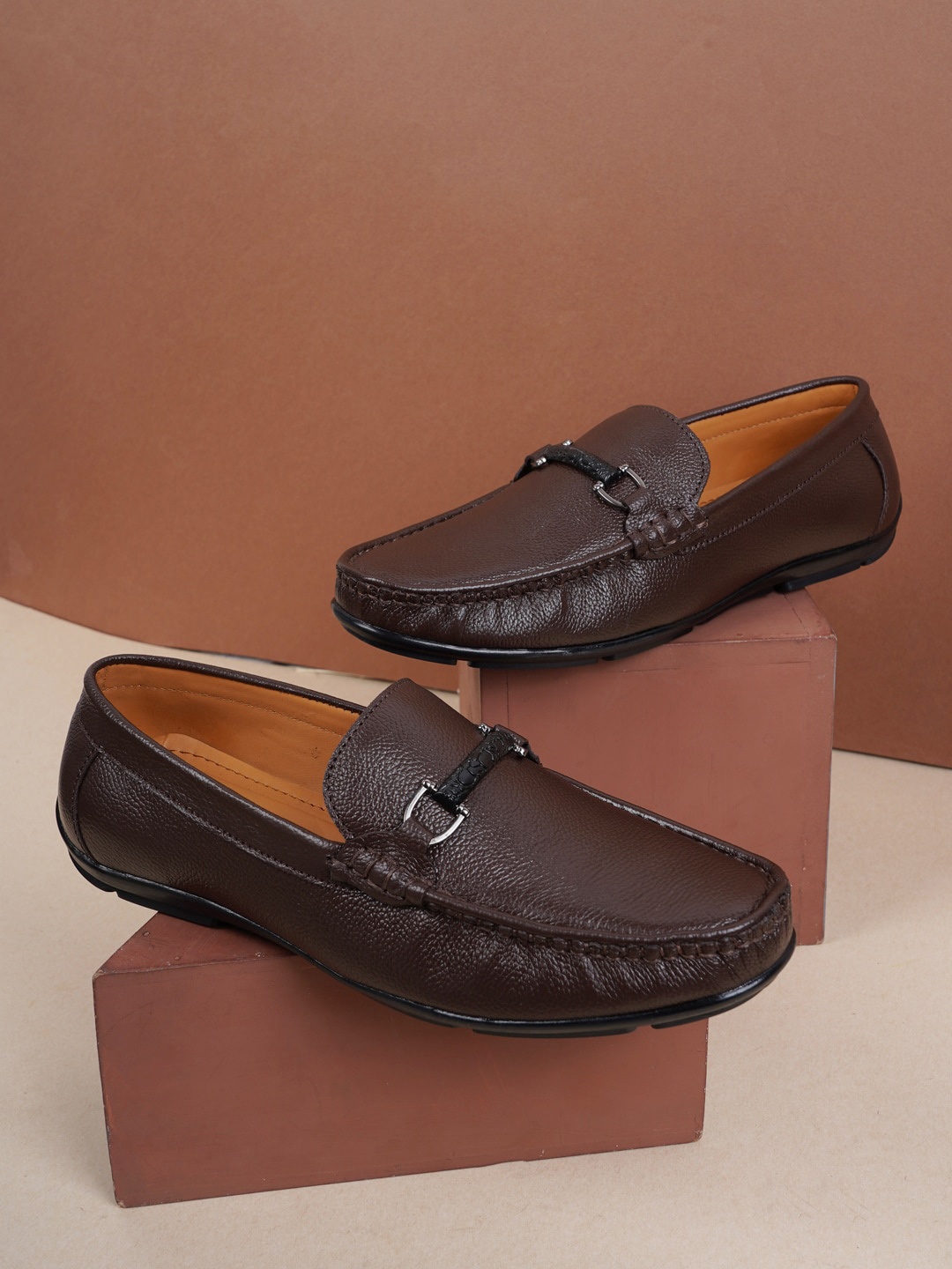 

Style Shoes Men Textured Leather Formal Loafers, Brown