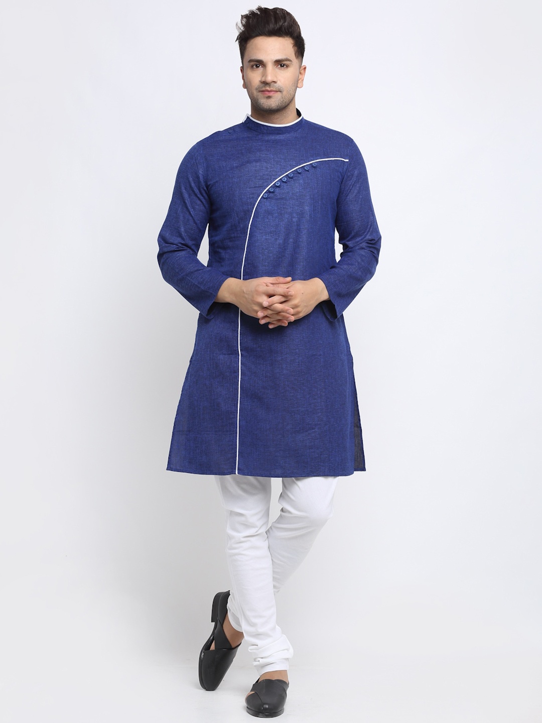 

NEUDIS Mandarin Collar Straight Kurta with Churidar, Blue