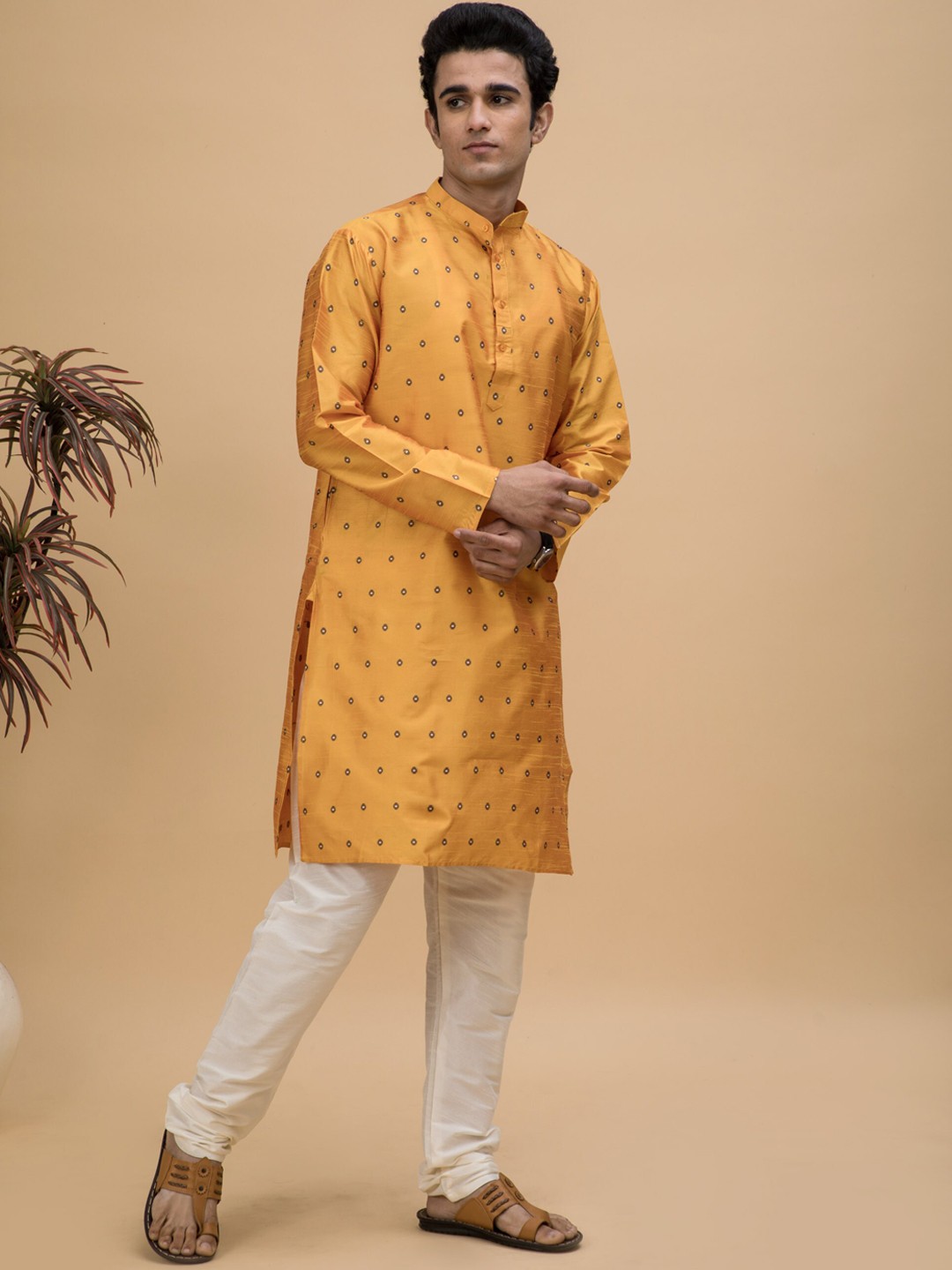 

NEUDIS Ethnic Motifs Printed Regular Kurta with Churidar, Yellow