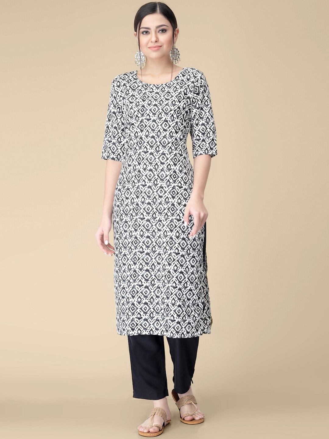 

7Threads Ethnic Motifs Printed Regular Kurta with Trousers, Black