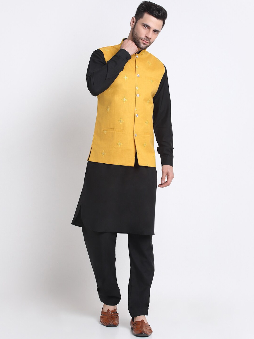 

KRAFT INDIA Mandarin Collar Straight Kurta with Salwar With Embroidered Nehru Jacket, Black