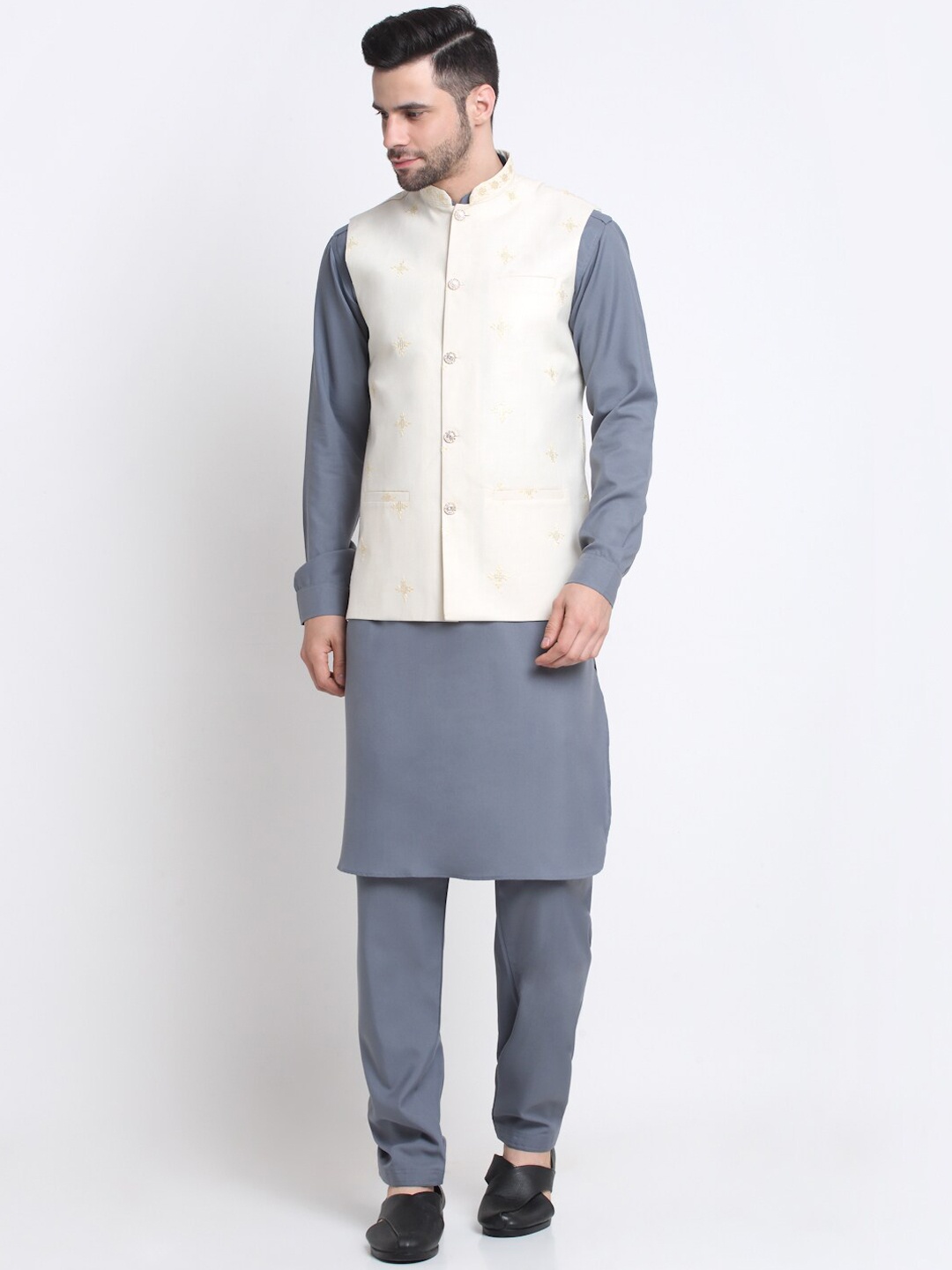 

KRAFT INDIA Mandarin Collar Pathani Kurta with Pyjama & Nehru Jacket, Grey