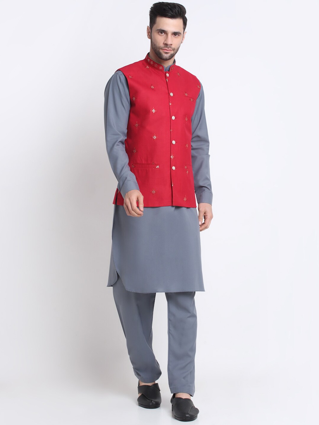 

KRAFT INDIA Mandarin Collar Pathani Kurta with Pyjamas & Nehru Jacket, Grey