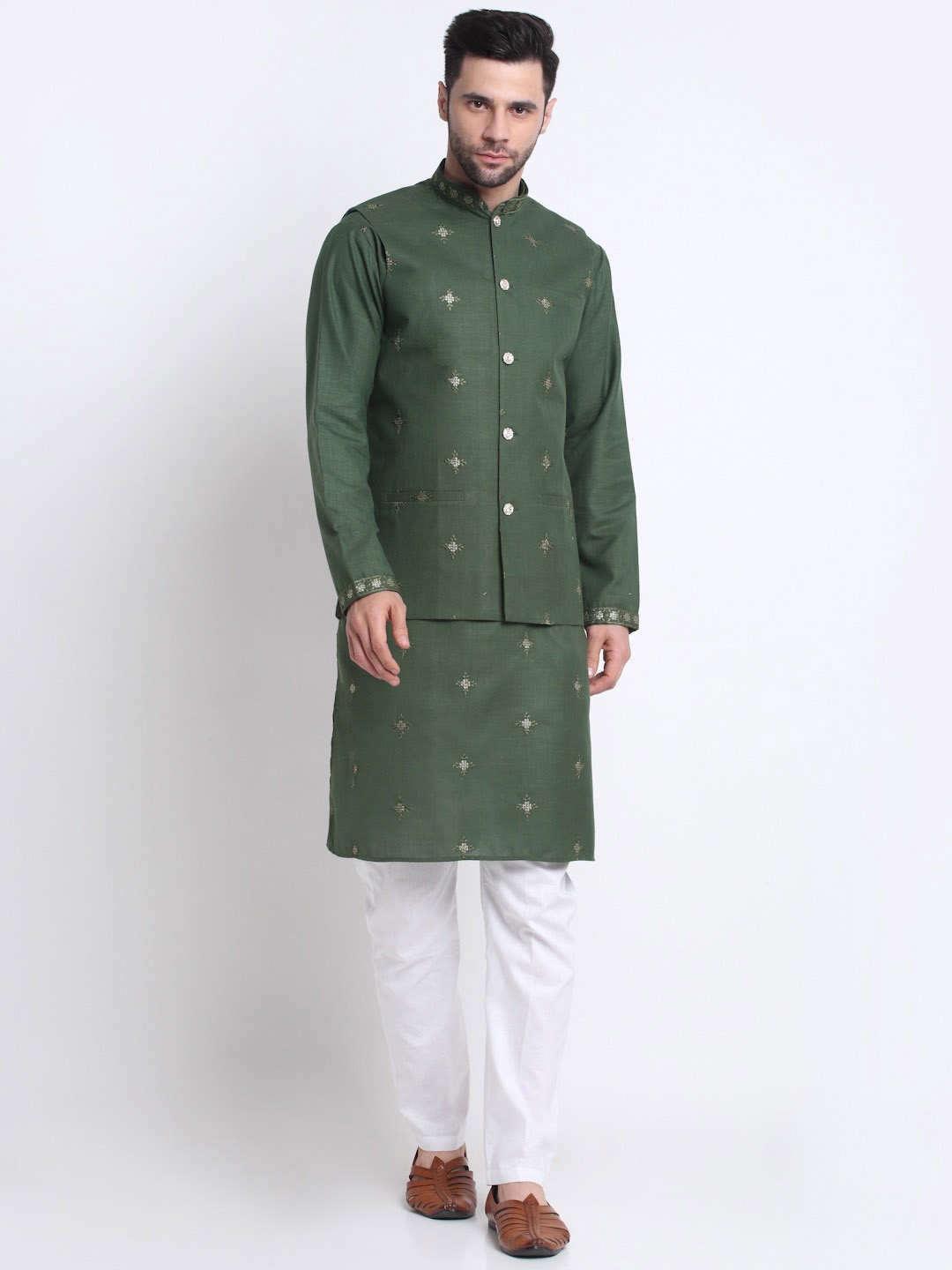 

KRAFT INDIA Mandarin Collar Embroidered Sequined Kurta with Pyjamas & Nehru Jacket, Green