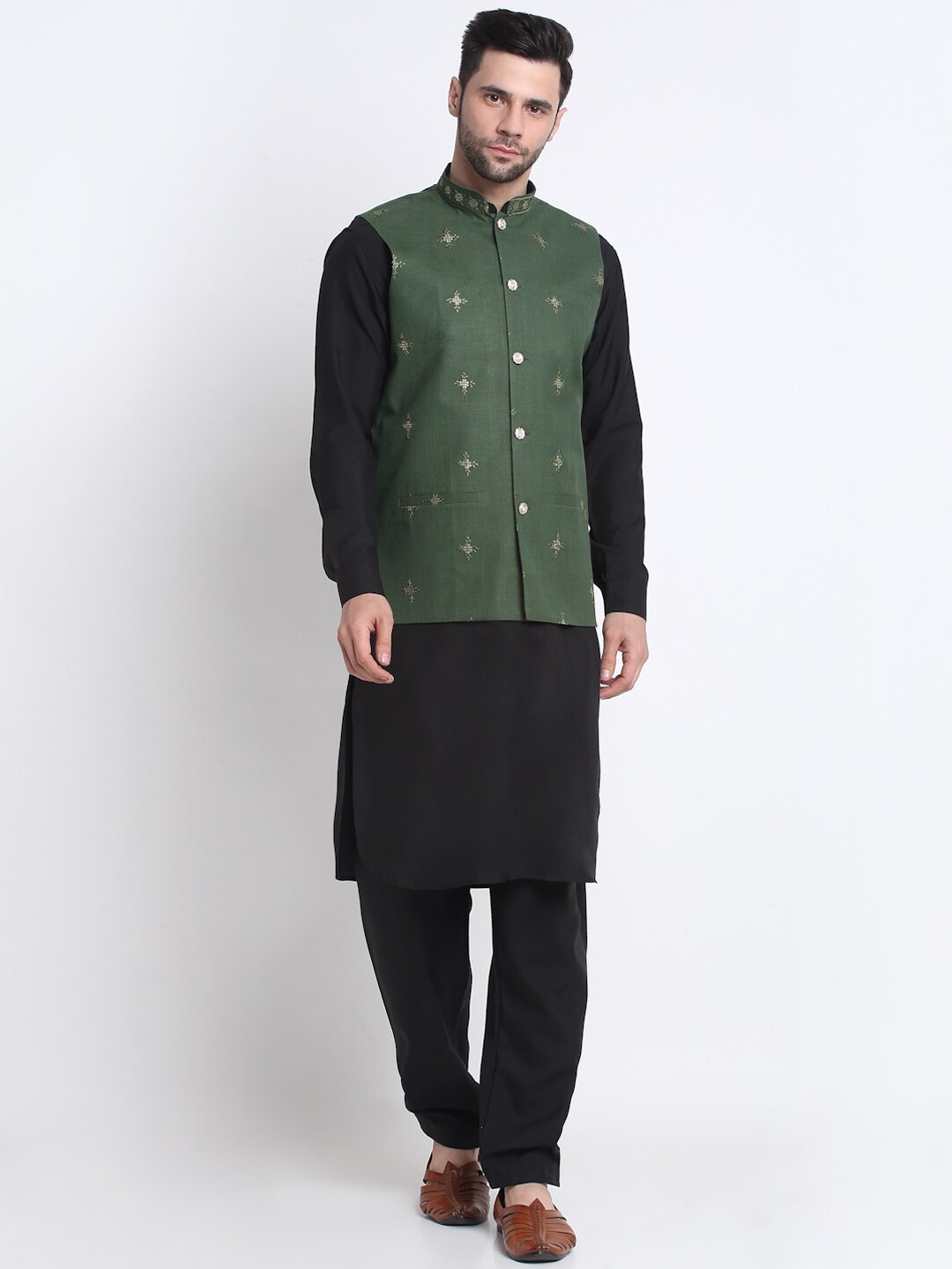 

KRAFT INDIA Mandarin Collar Kurta with Pyjamas & Nehru Jacket, Black