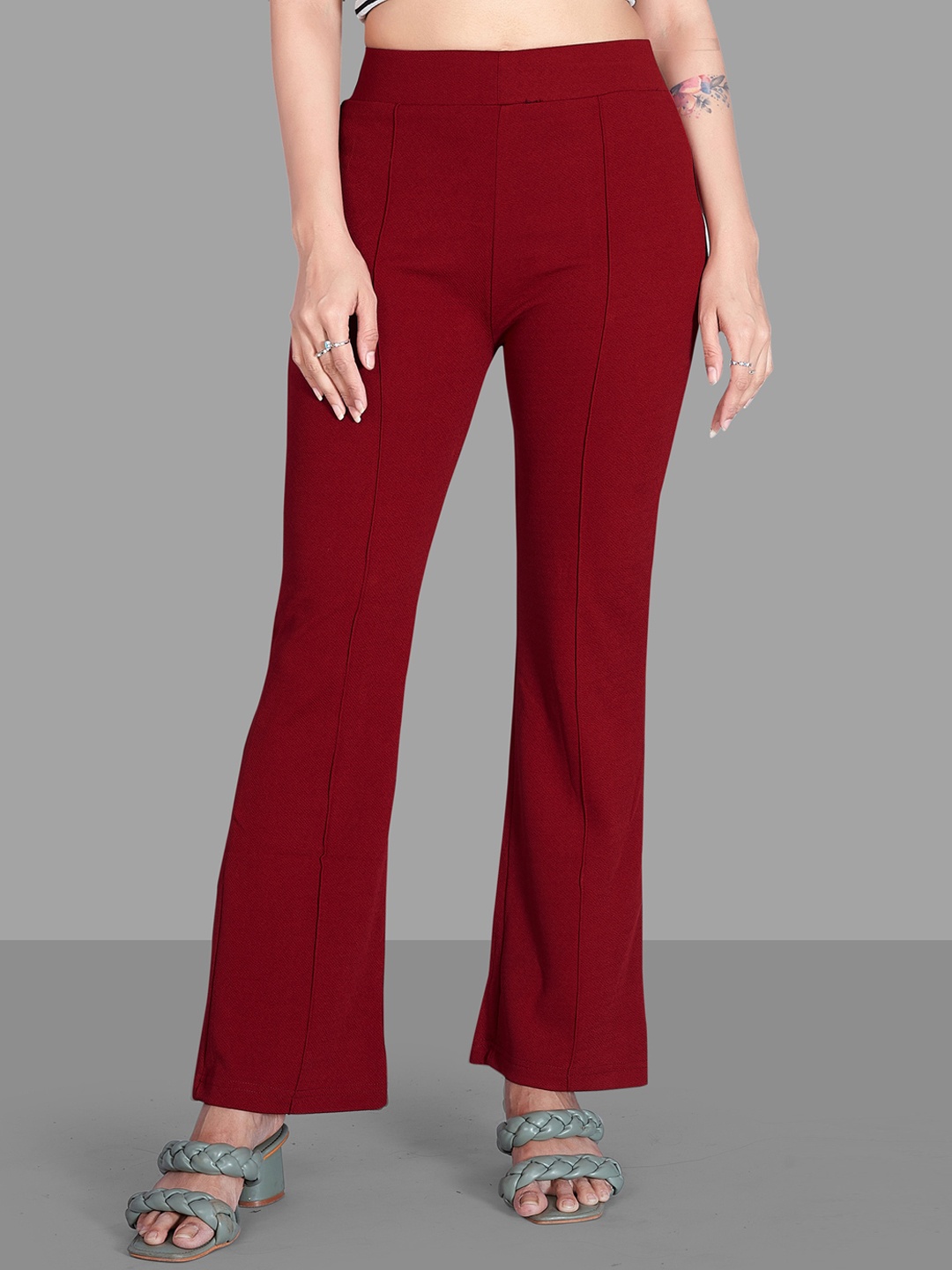 

Wuxi Women Relaxed Straight Leg Straight Fit High-Rise Easy Wash Trousers, Maroon