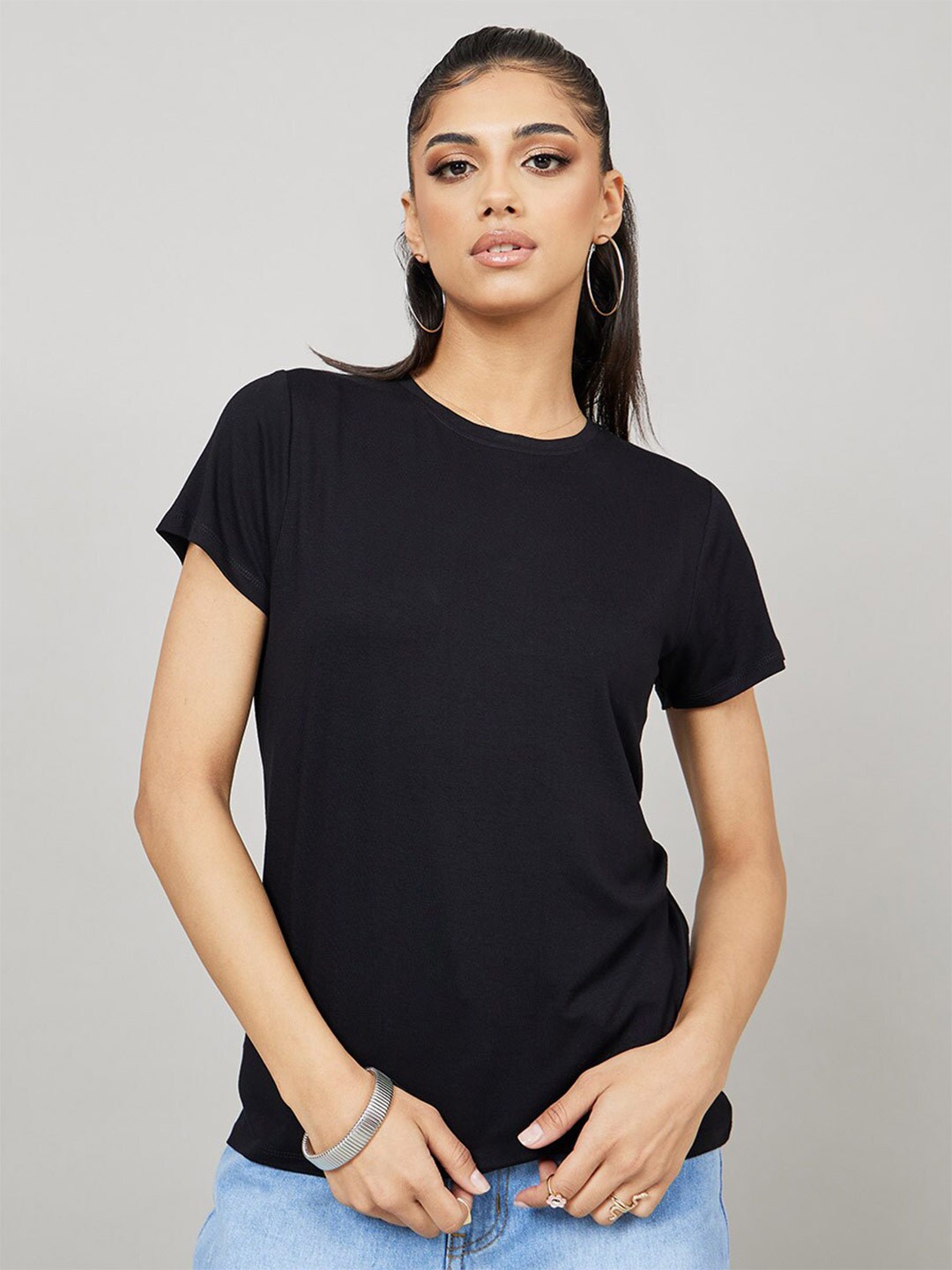 

Styli Round Neck Regular Fit T-shirt, Black