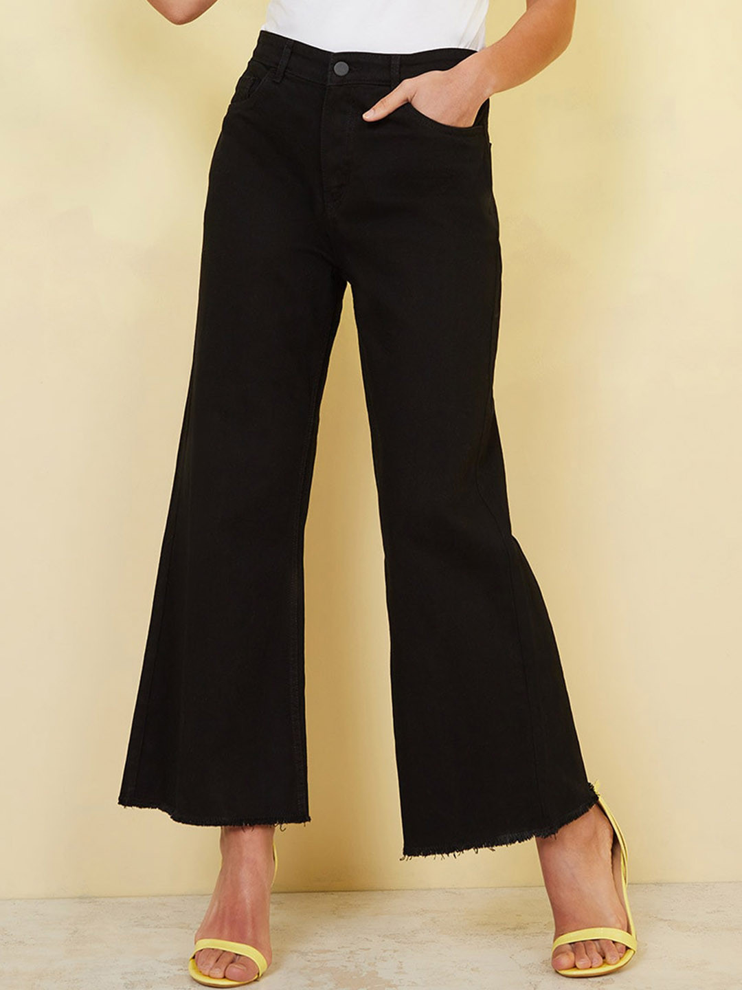 

Styli Women Wide Leg Cotton Mid-Rise Jeans, Black