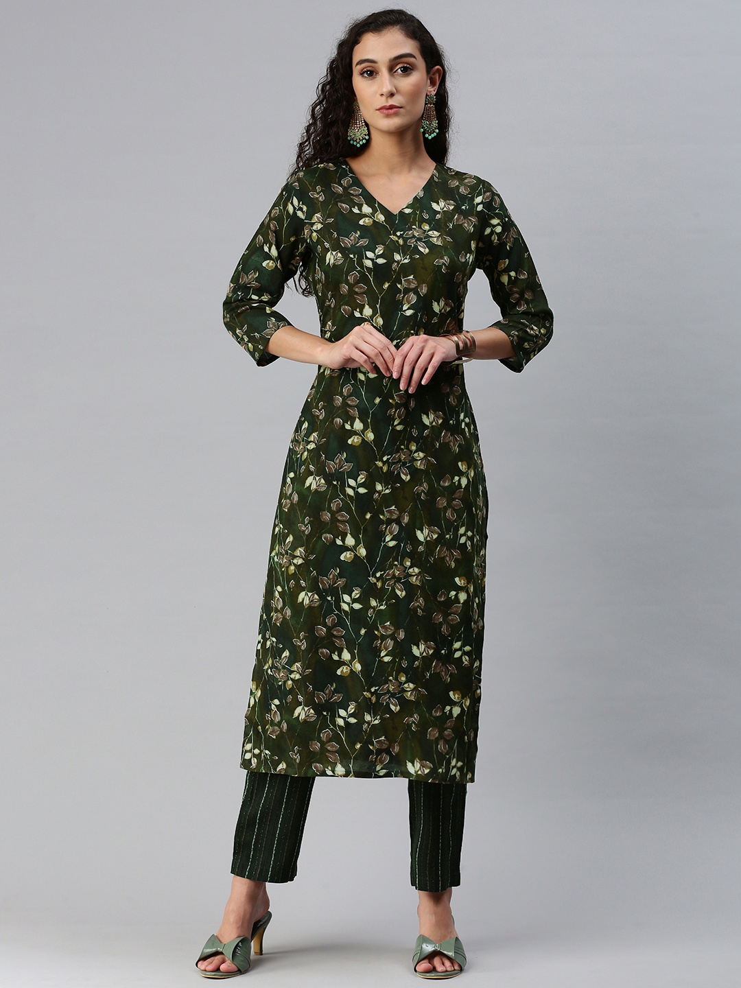 

HRITIKA Women Floral Printed Regular Kurta with Trousers, Green