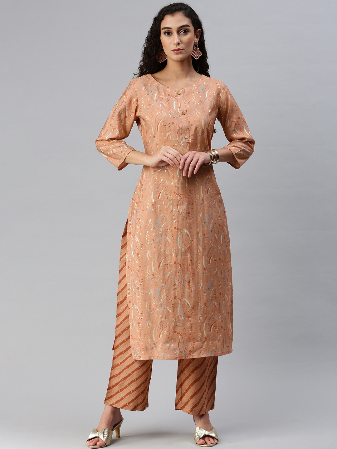 

HRITIKA Women Floral Printed Regular Chanderi Cotton Kurta with Trousers, Peach