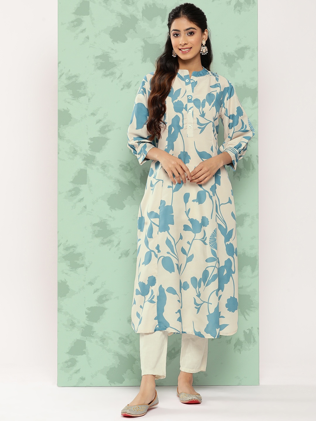 

Varanga Women Floral Printed A-Line Kurta, Cream