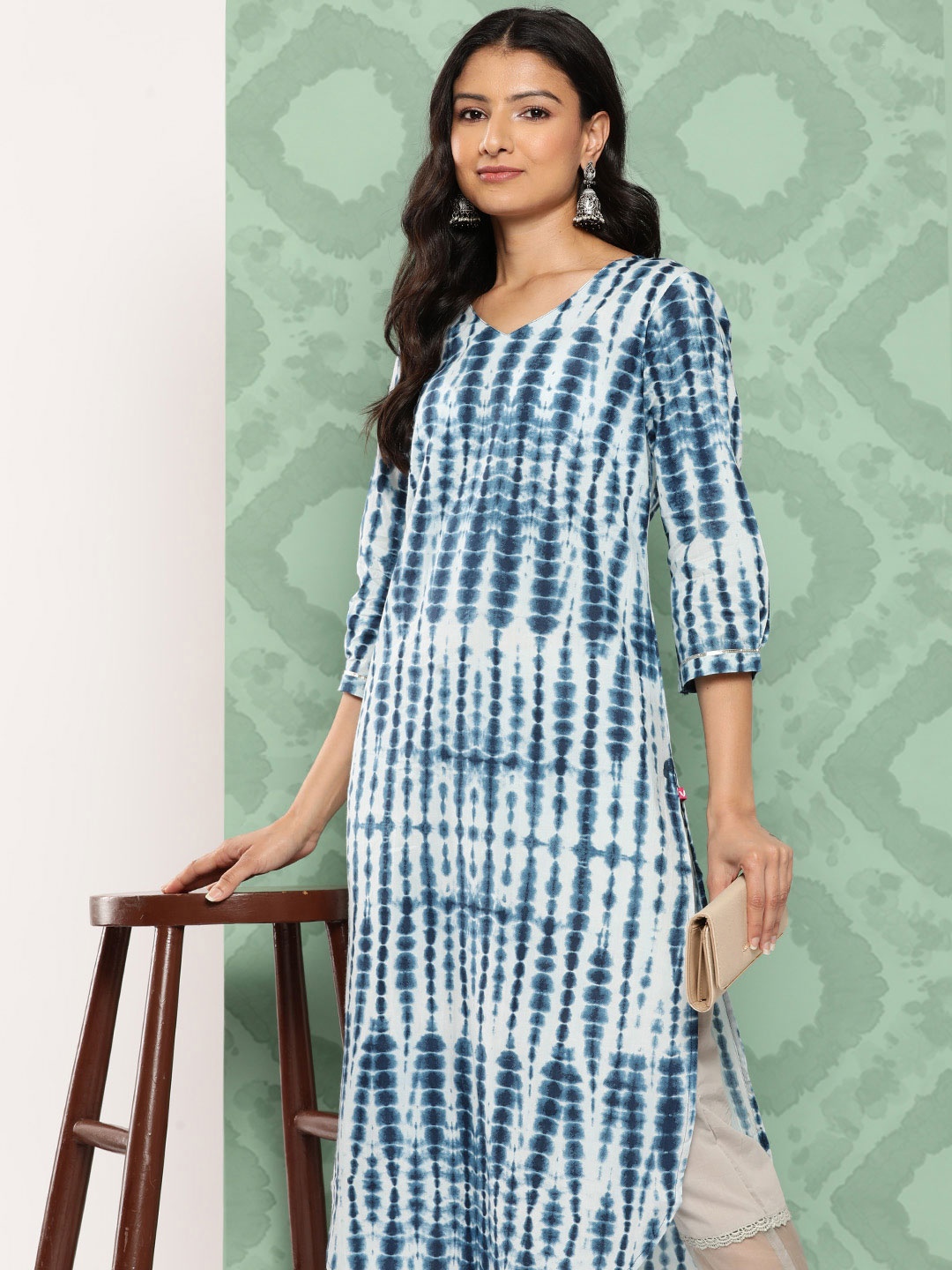 

Varanga Women Abstract Dyed Kurta, White