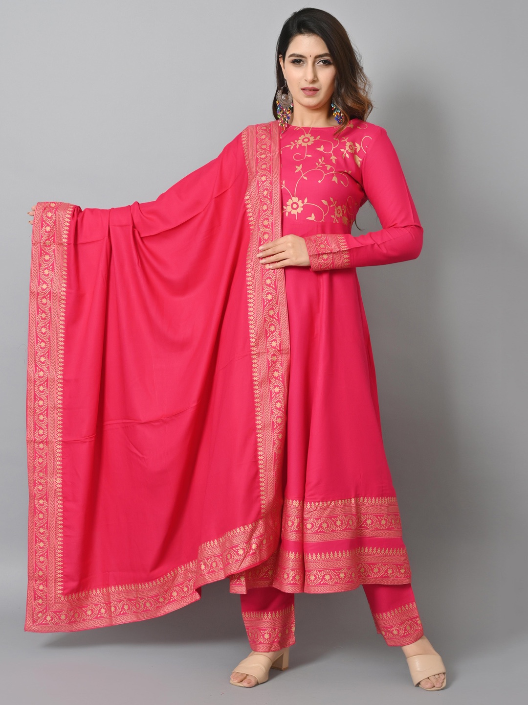 

VASTRAMANIAA Floral Printed Boat Neck Anarkali Kurta with Trousers & Dupatta, Pink