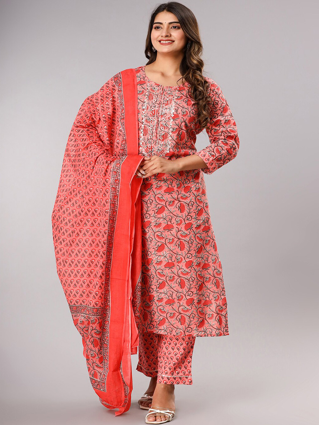 

gvs shoppe Floral Print Thread Work Pure Cotton Kurta with Trousers & Dupatta, Peach