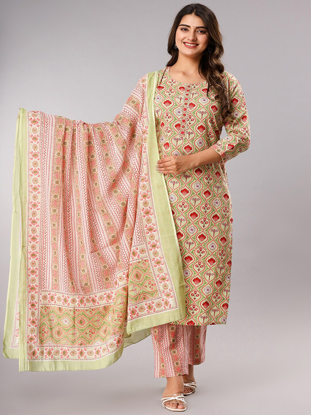 

gvs shoppe Floral Print Gotta Patti Pure Cotton Kurta with Trousers & Dupatta, Green