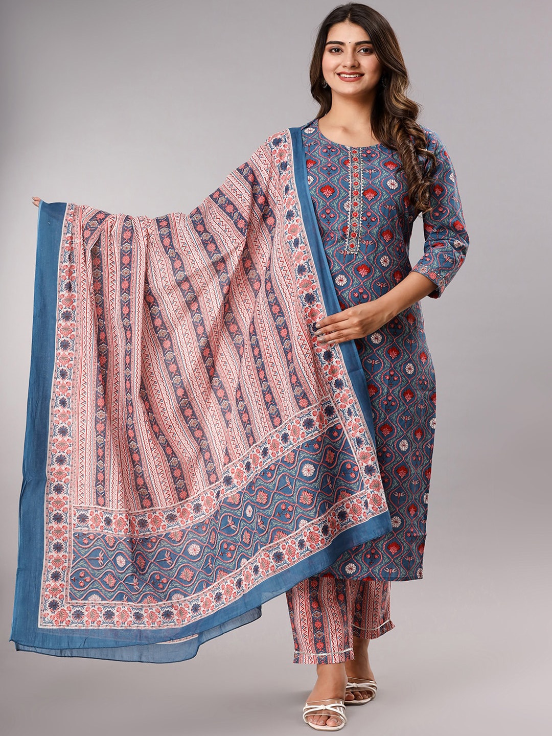 

gvs shoppe Floral Print Gotta Patti Pure Cotton Kurta with Trousers & Dupatta, Blue