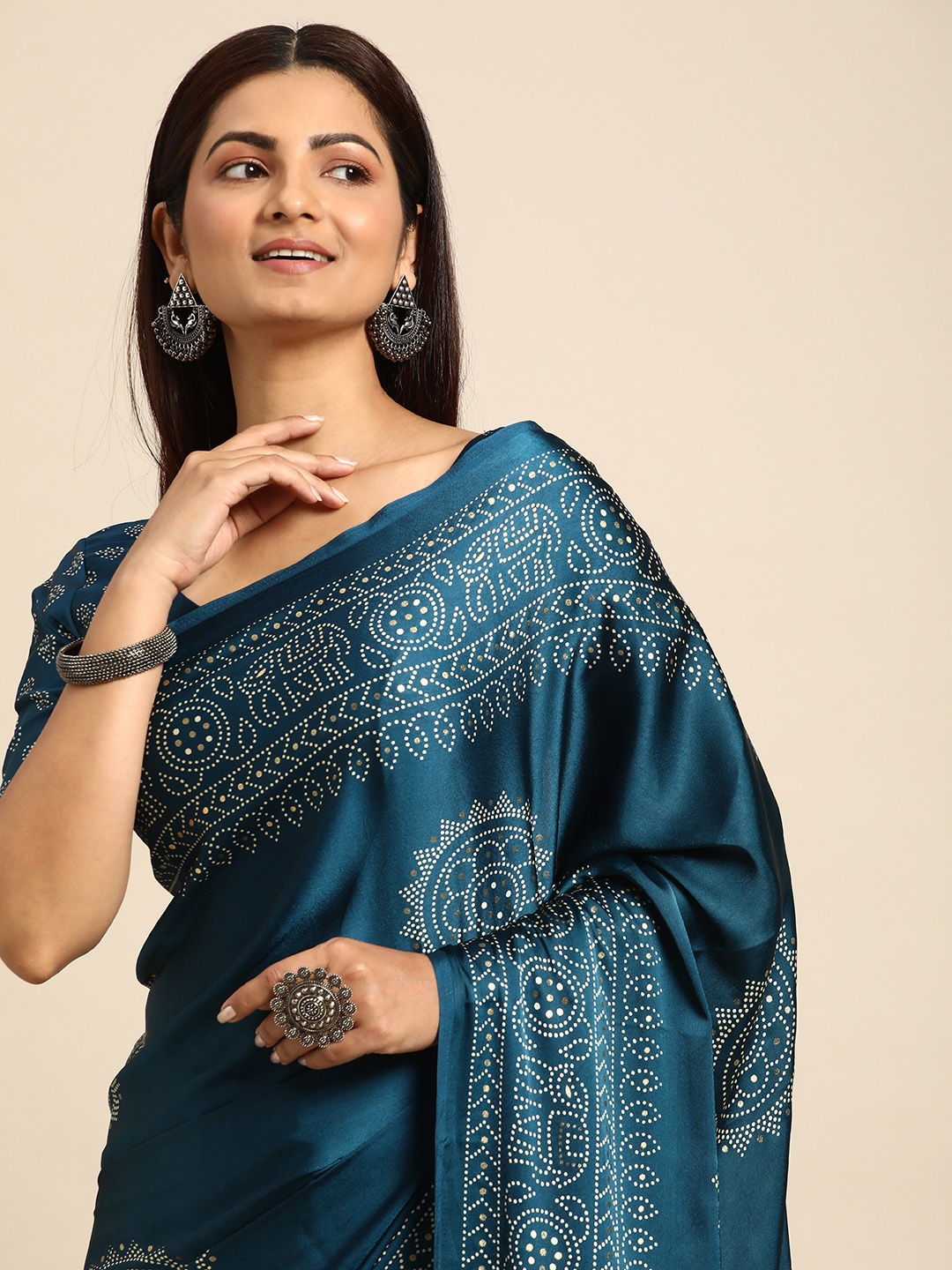 

LOOKNBOOK ART Ethnic Motifs Foil Print Satin Saree, Teal