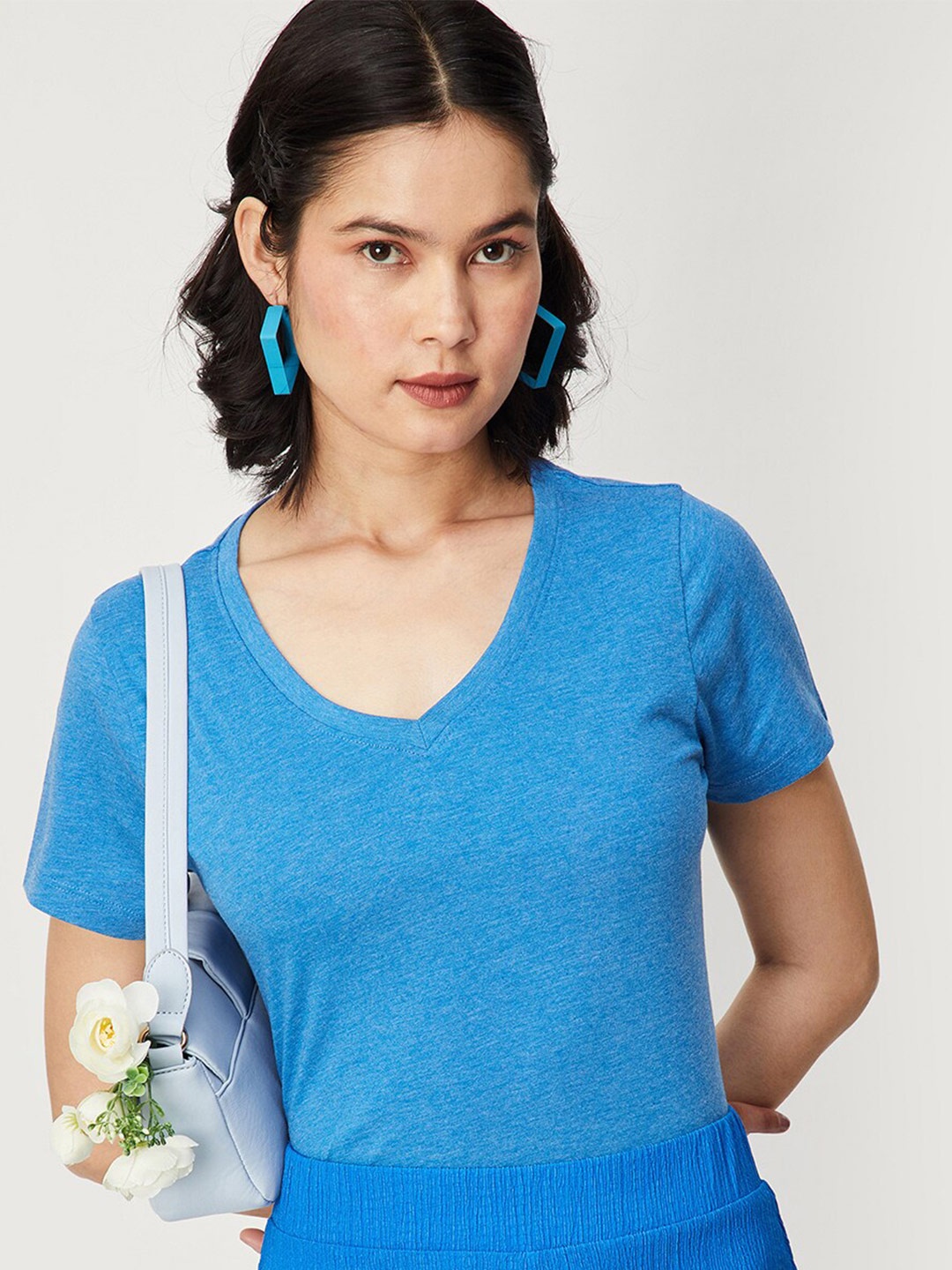 

max V-Neck Short Sleeves T-Shirt, Blue