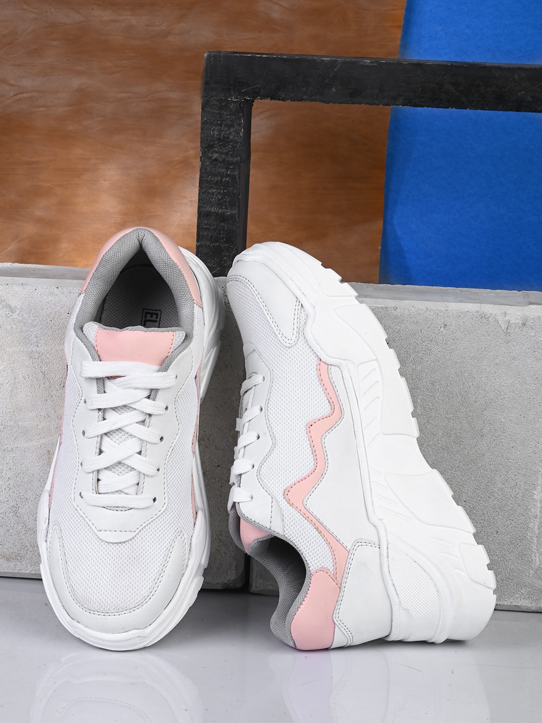 

El Paso Women Colourblocked Lightweight Sneakers, White