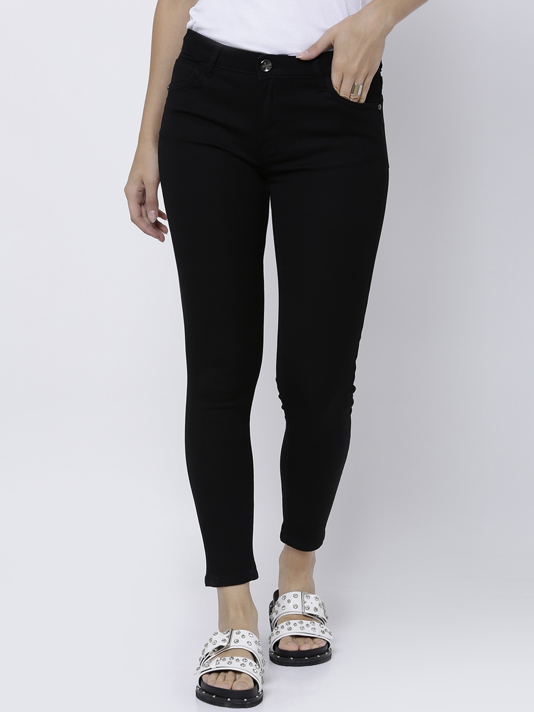 

Tokyo Talkies Women Black Super Skinny Fit Mid-Rise Clean Look Stretchable Jeans