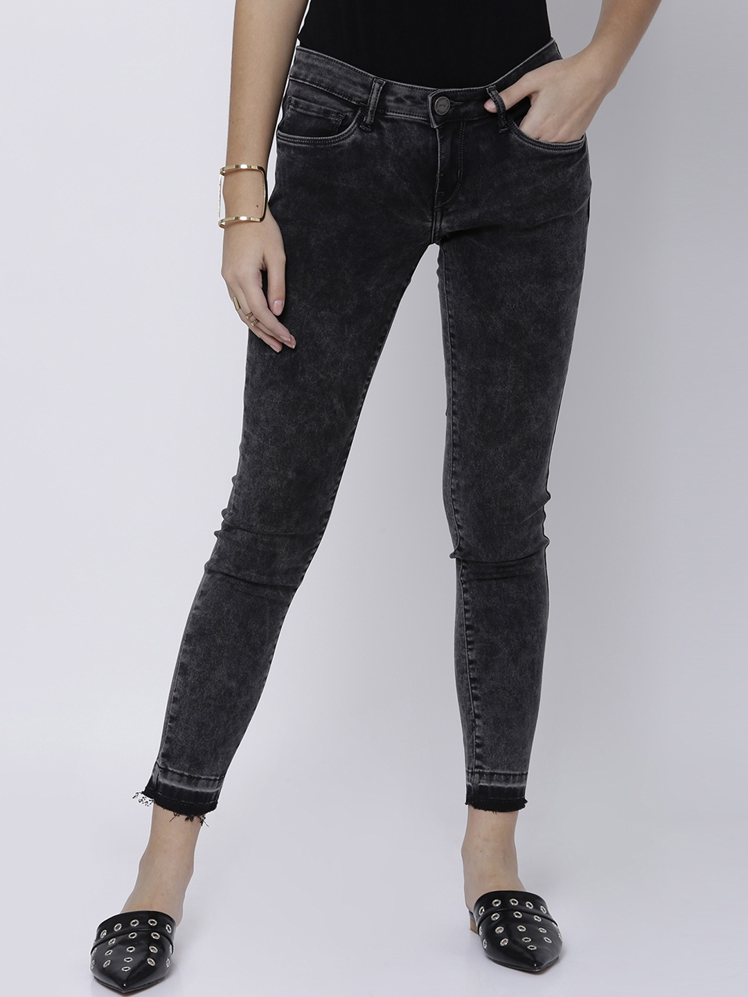 

Tokyo Talkies Women Charcoal Super Skinny Fit Mid-Rise Clean Look Stretchable Jeans