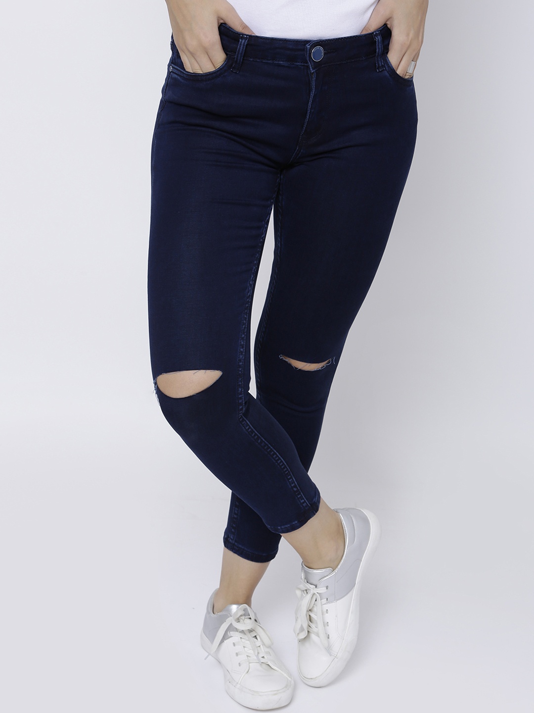 

Tokyo Talkies Women Navy Blue Super Skinny Fit Mid-Rise Slash Knee Stretchable Jeans