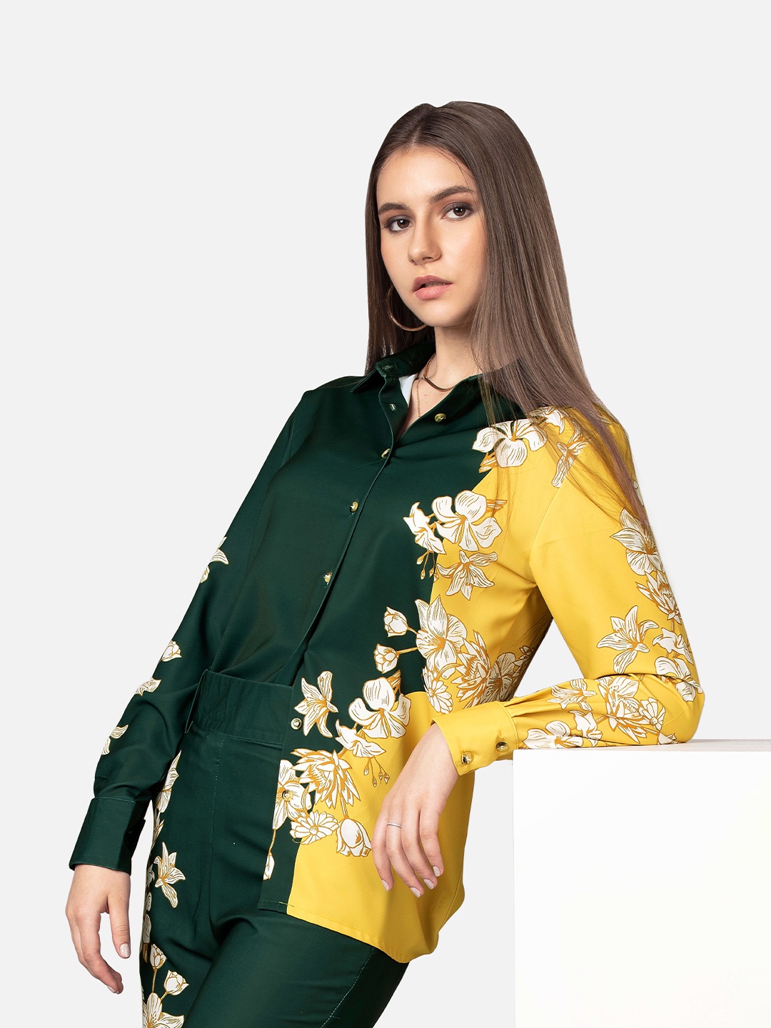 

NEOFAA Spread Collar Floral Printed Casual Shirt, Green