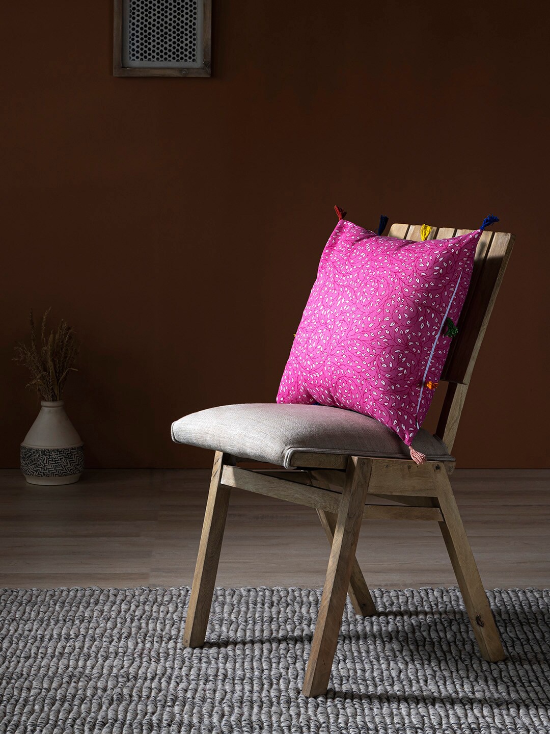 

Contrast Living Pink & White Floral Printed Square Cotton Cushion Cover