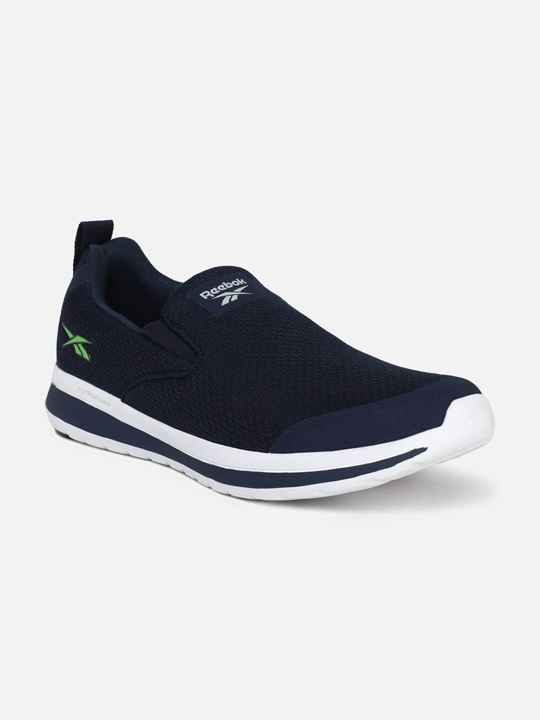 

Reebok Men Comfort Wandrer M Walking Shoes, Navy blue
