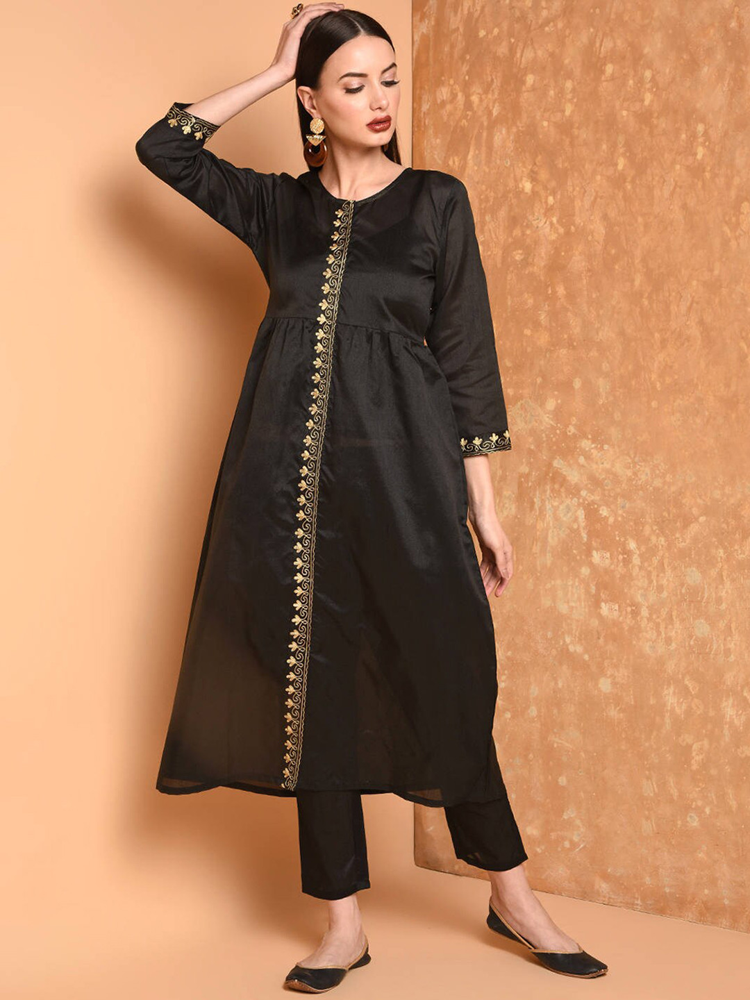 

KAANCHIE NANGGIA Panelled Kurta with Trousers, Black