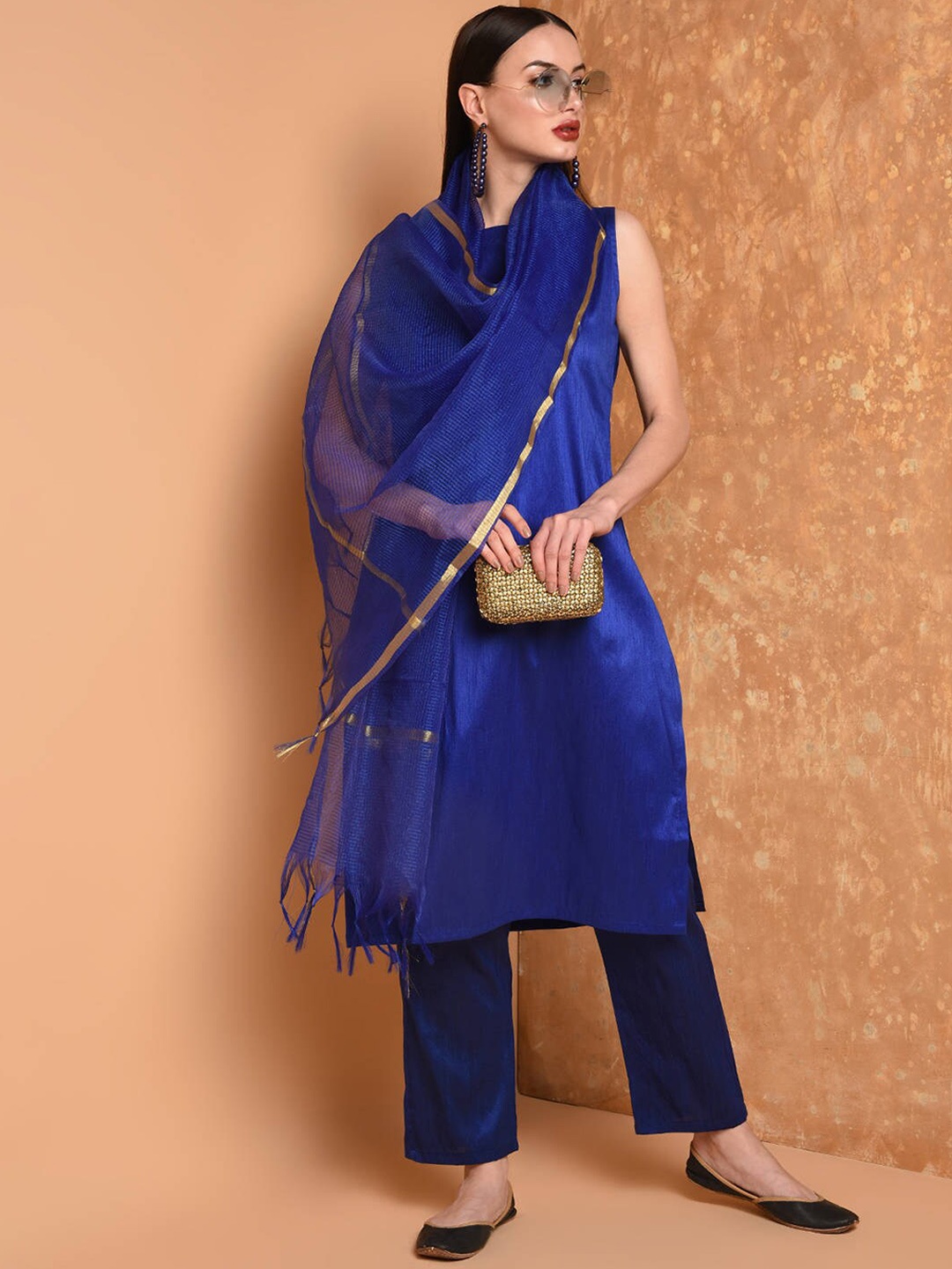 

KAANCHIE NANGGIA Sleeveless Straight Kurta with Trousers & Dupatta, Blue