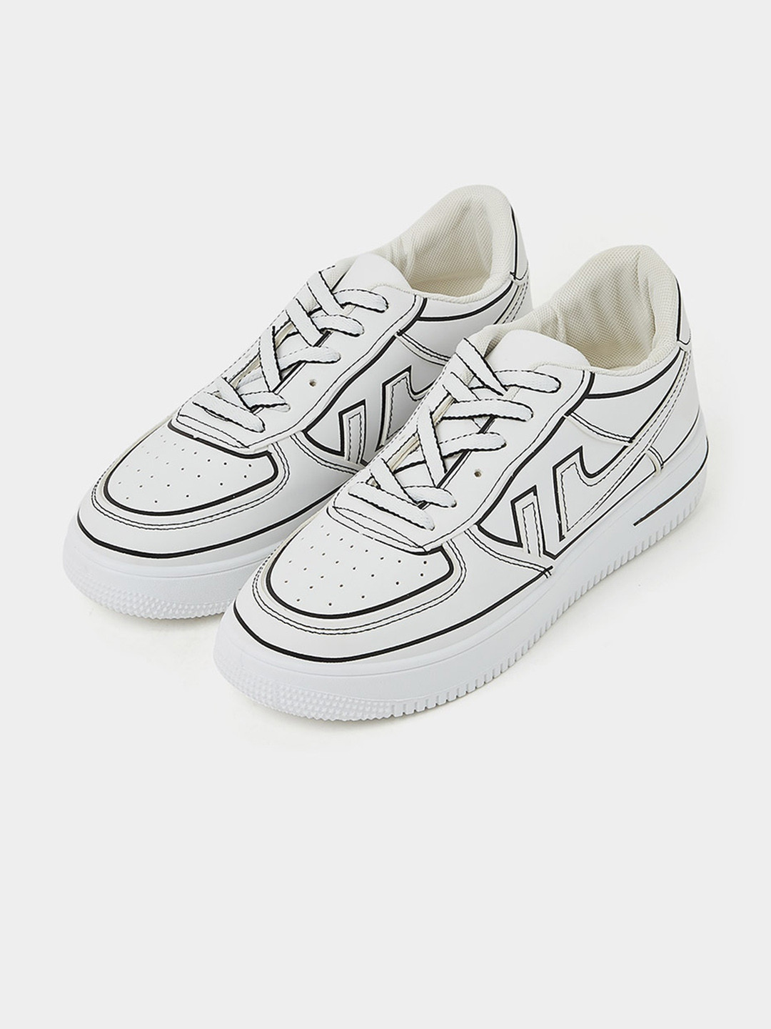 

Styli Men Perforations Basics Sneakers, White