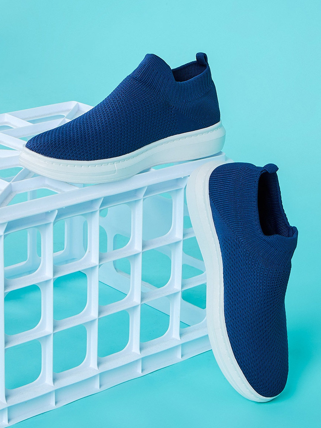 

Styli Men Cloud Walkers Knit Slip On Sneakers, Blue