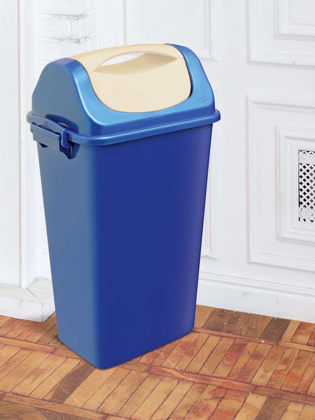 

Milton Magnum Swing Blue Plastic Dustbin With Lid 15 L