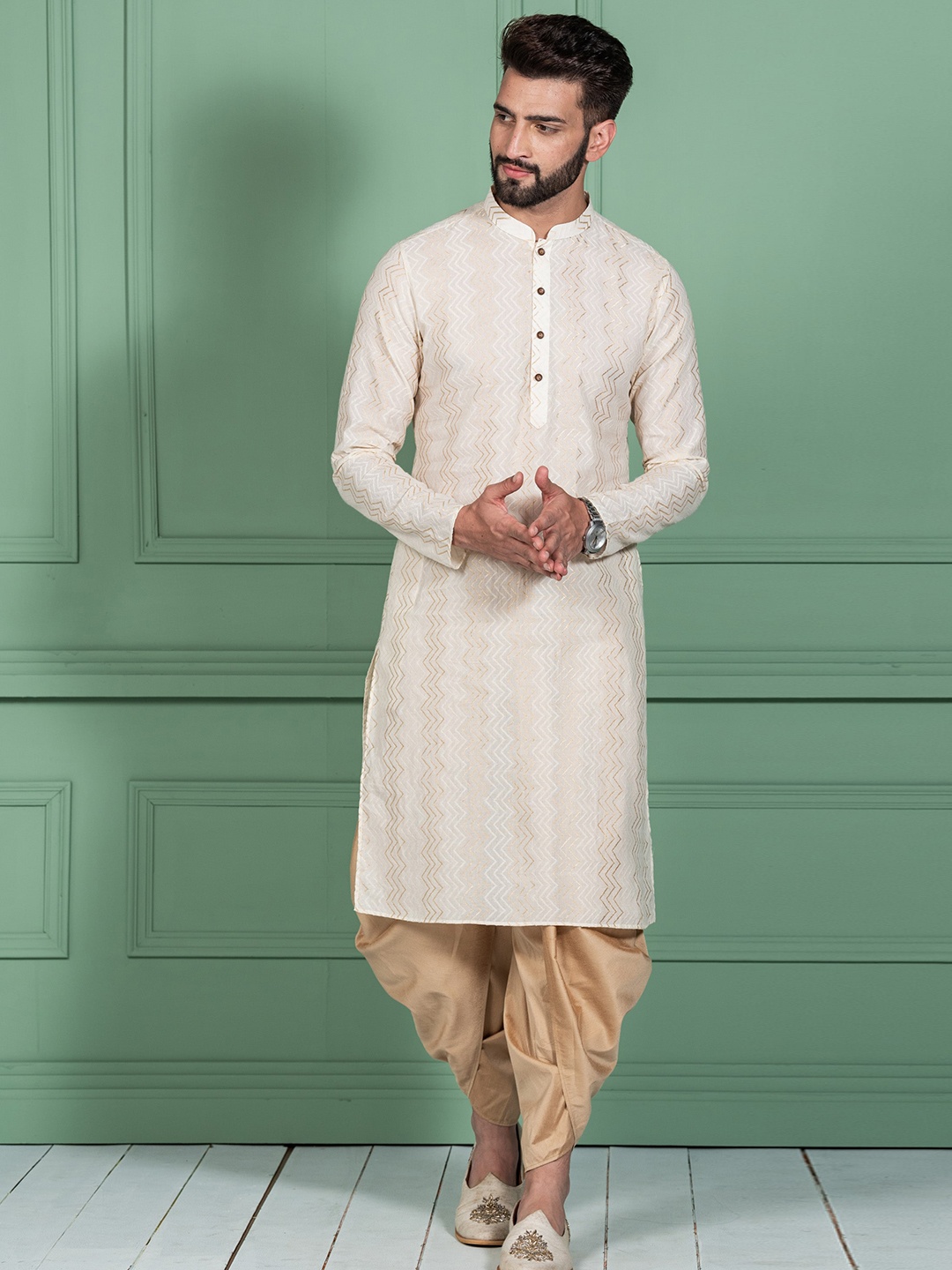 

KISAH Woven Design Mandarin Collar Thread Work Kurta, White