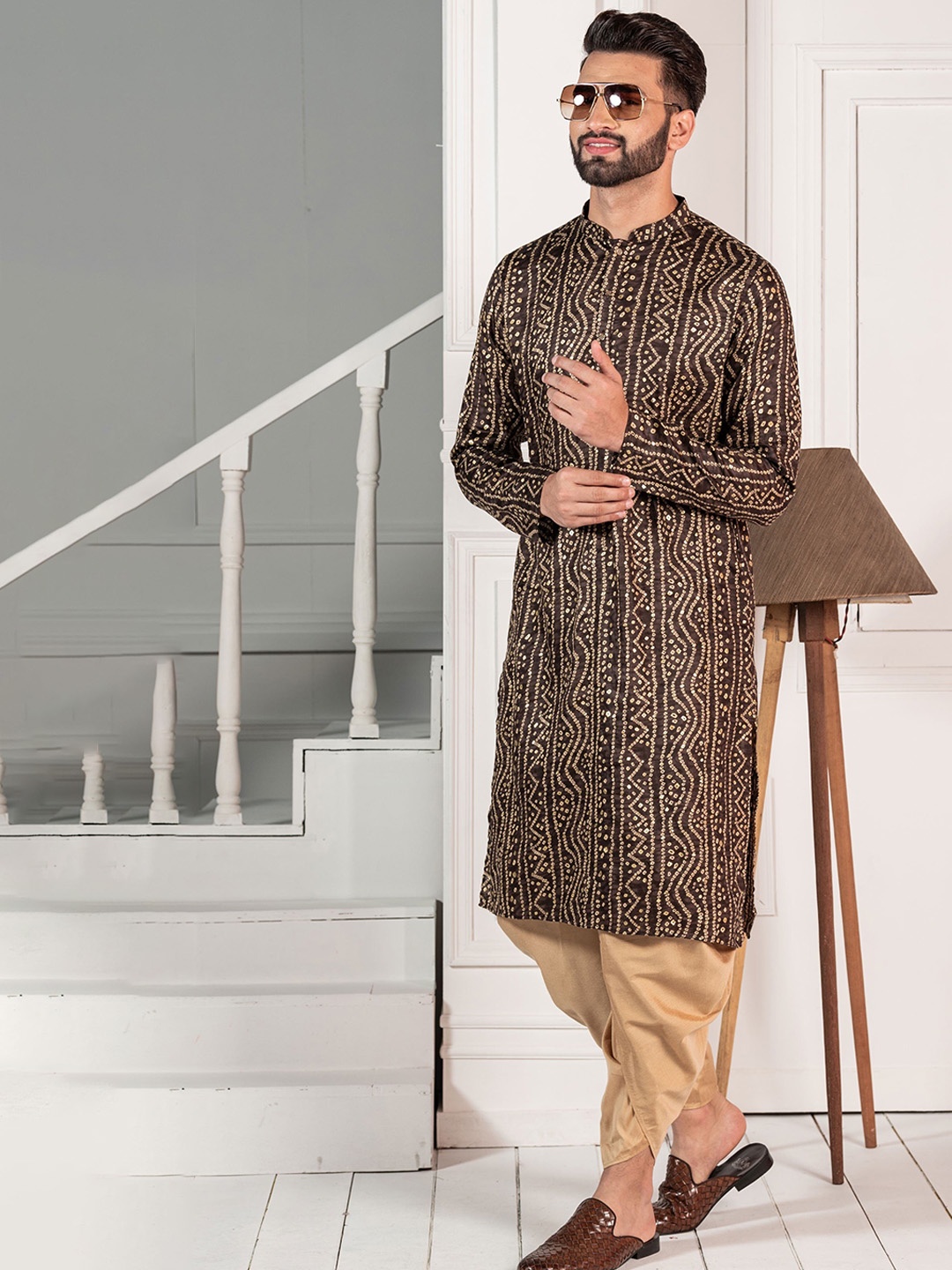 

KISAH Bandhani Printed Mandarin Collar Straight Kurta, Brown