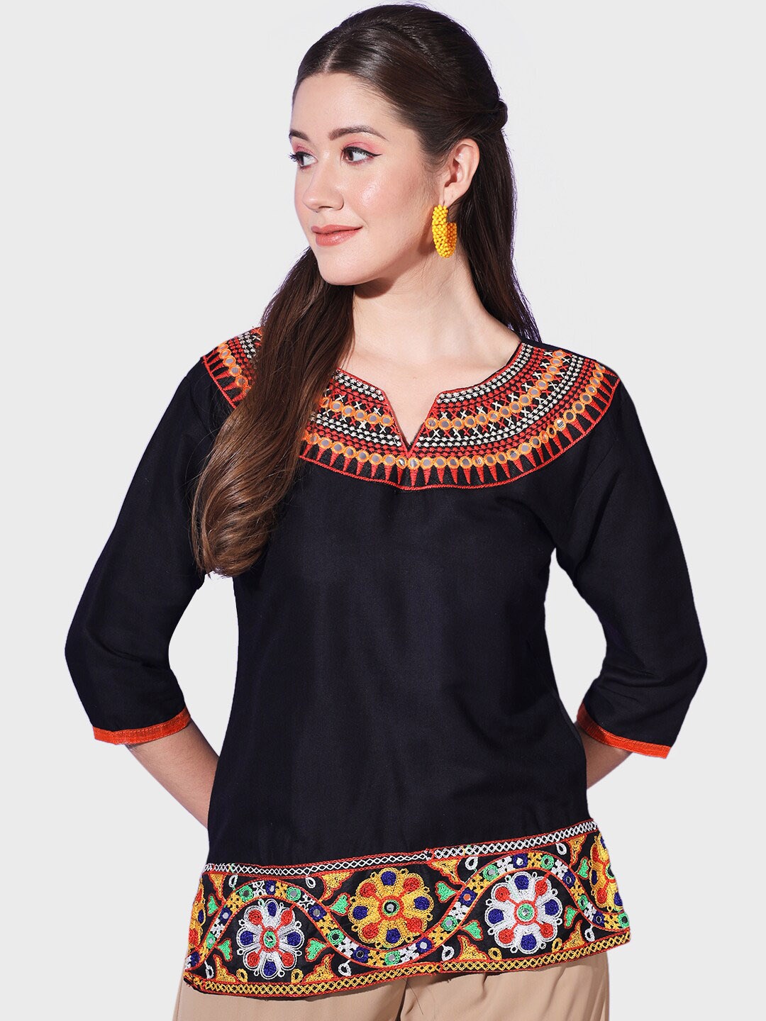 

BUY NEW TREND Ethnic Motifs Embroidered Mirror Work Straight Kurti, Black