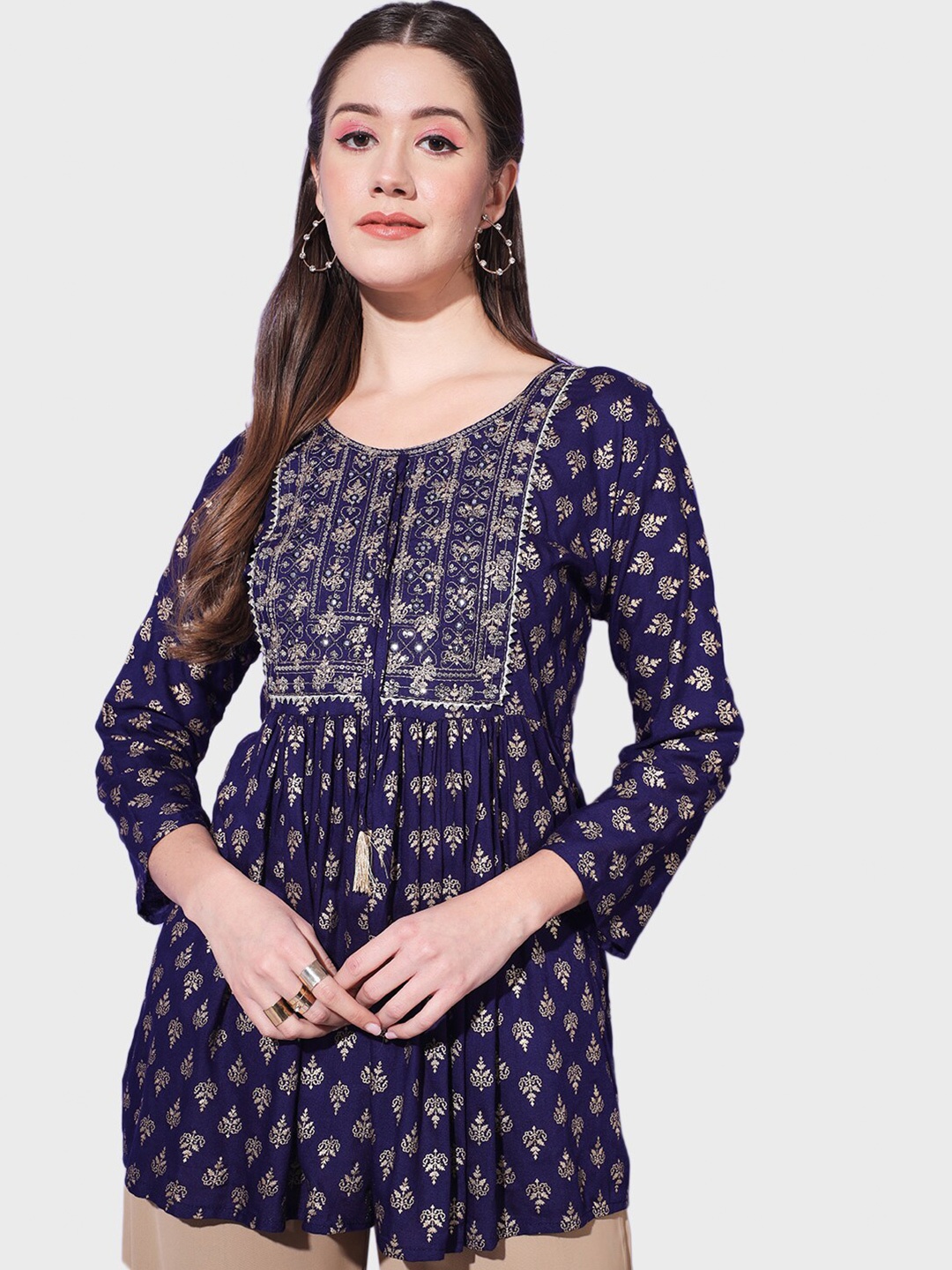 

BUY NEW TREND Ethnic Motifs Printed Pure Cotton A-Line Kurti, Navy blue